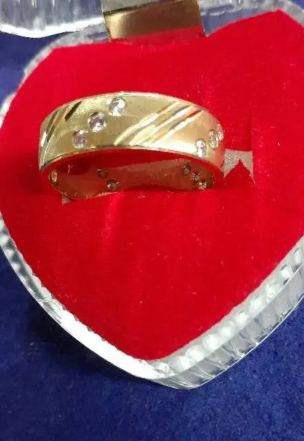 Anillo con tres piedras - Joyería La Filigrana Trujillo