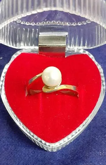 Anillo con esfera blanca - Joyería La Filigrana Trujillo
