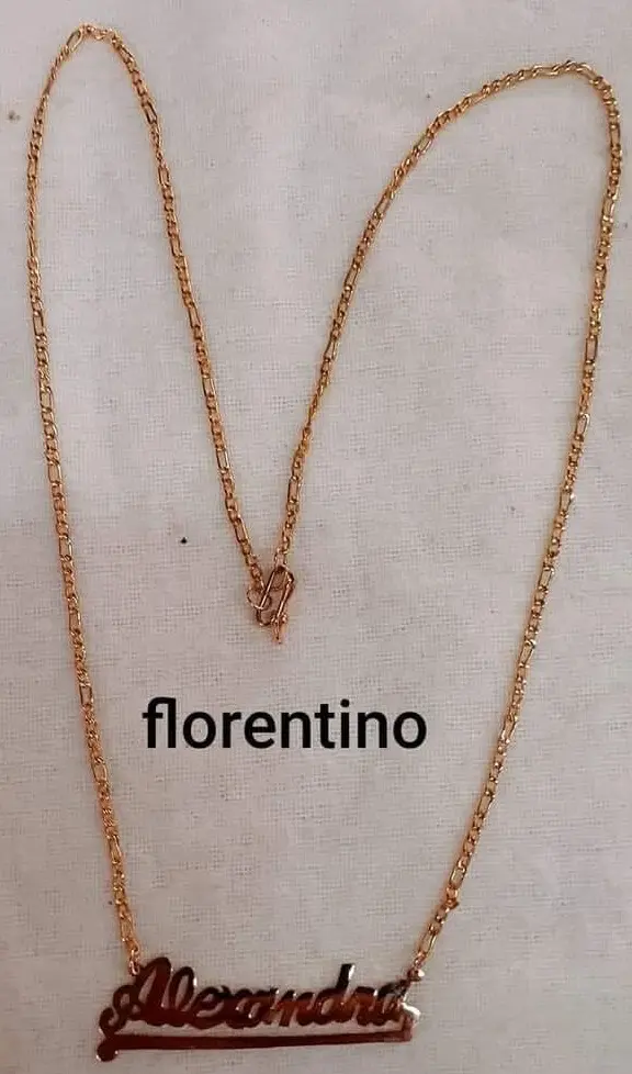 Cadena con nombre Alexandra - Joyería La Filigrana Trujillo