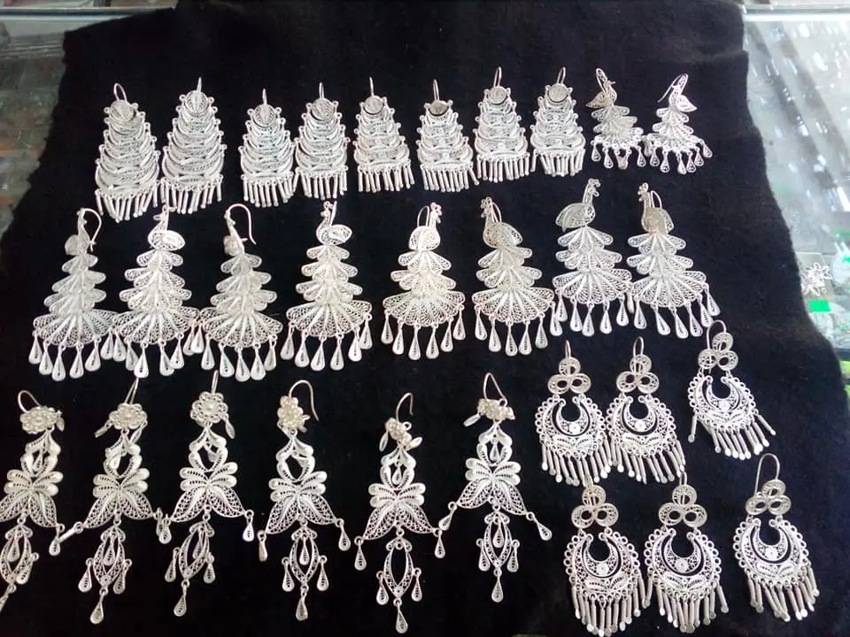 Aretes de plata en filigrana ideal para marinera - Joyería La Filigrana Trujillo