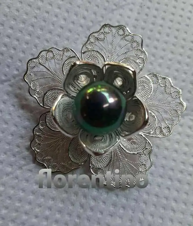 Accesorio de plata 9.50 en filigrana diseño flor con piedra - Joyería La Filigrana Trujillo