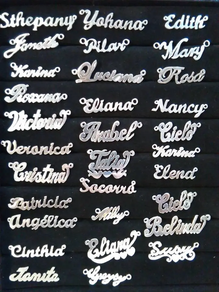 Dijes  de plata 9.50 de nombres - Joyería La Filigrana Trujillo