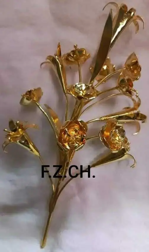 Tembleque bañado en oro 18 klts diseño flor  - Joyería La Filigrana Trujillo